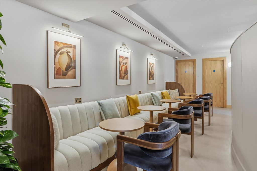 Property photo 3 of 31 Image