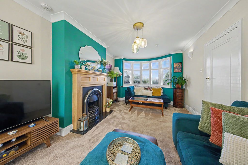 Property photo 2 of 28 Living Room