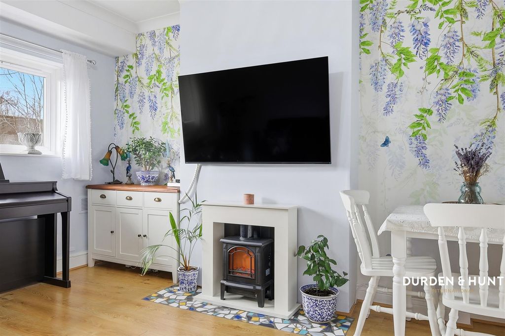 Property photo 3 of 15 Langham Crescent