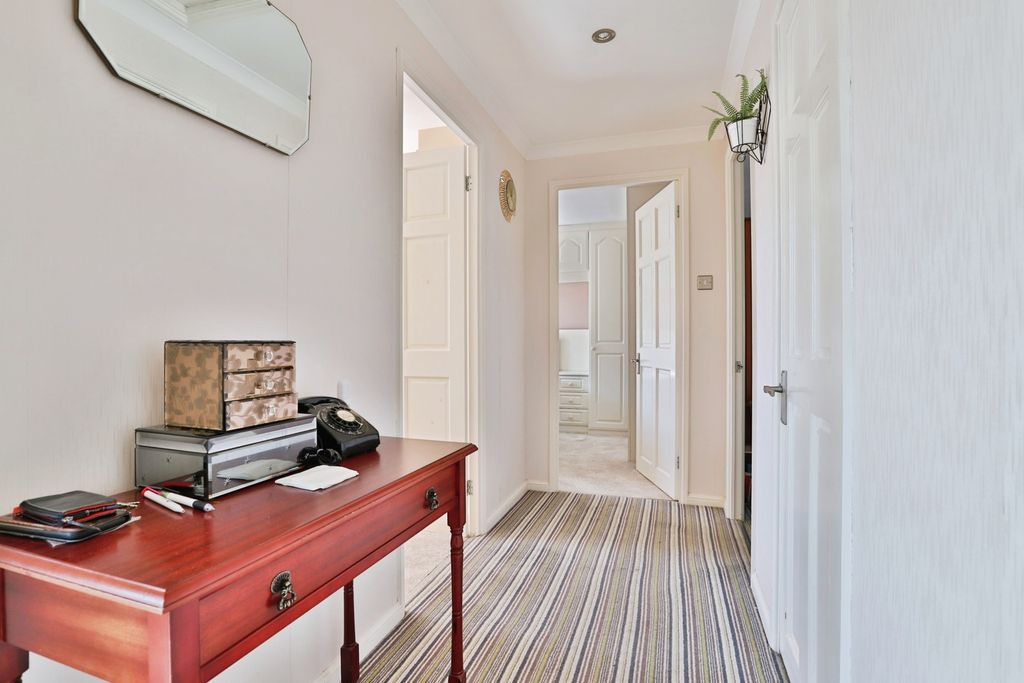 Property photo 3 of 21 Pbox-Img.Jpg
