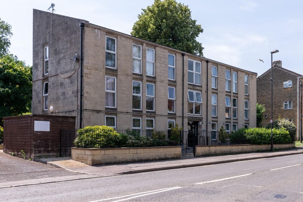 Property photo 1 of 13 Flat 6 Knightstone Place, High Street, Weston, Bat