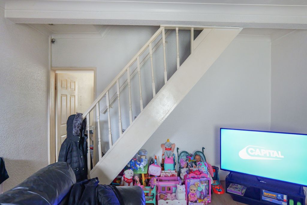 Property photo 3 of 13