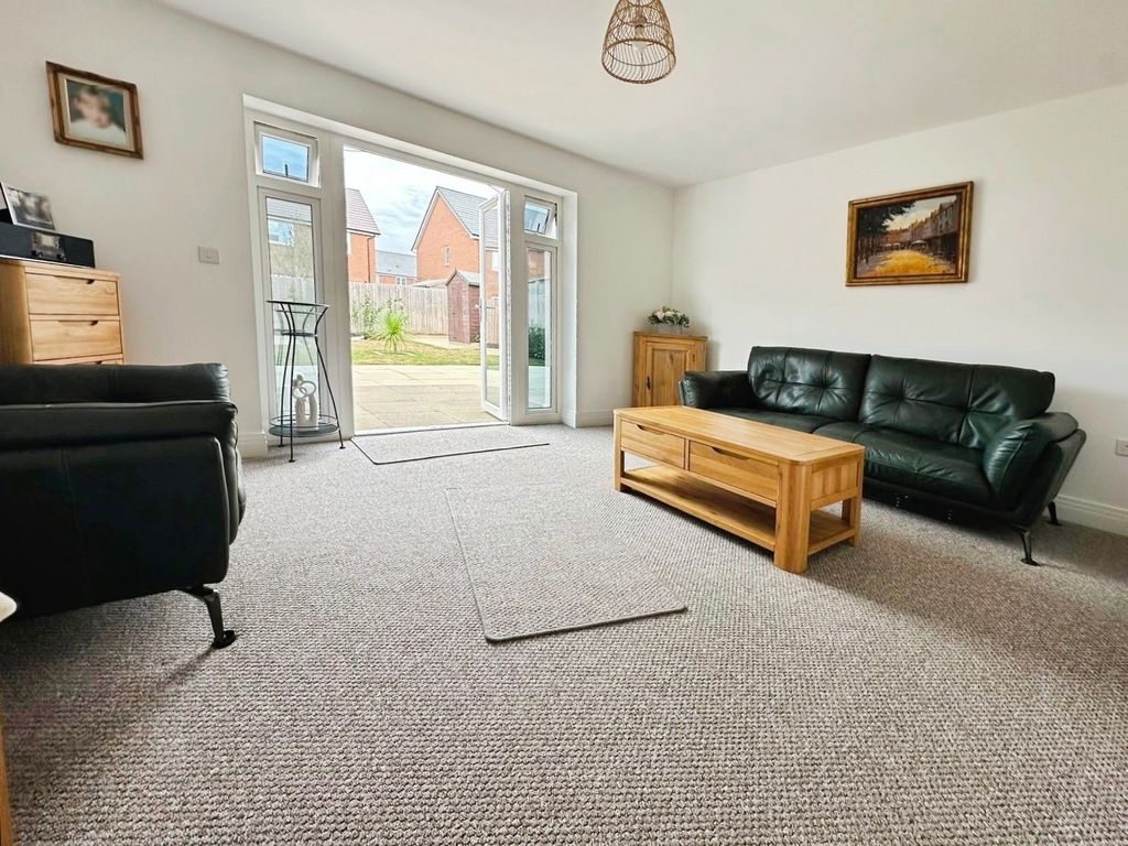 Property photo 2 of 15 Pbox-Img.Jpg