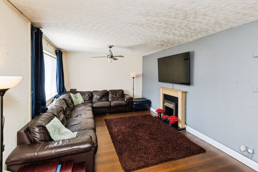 Property photo 2 of 14 Pbox-Img.Jpg