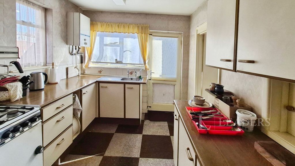 Property photo 3 of 13 Pbox-Img.Jpg