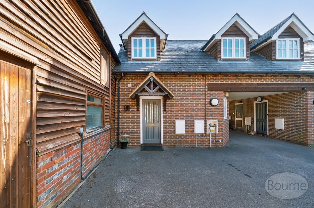 Property photo 1 of 17 17B7902c-F6Af-40c...