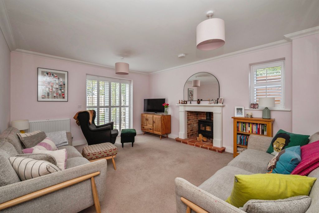 Property photo 3 of 18