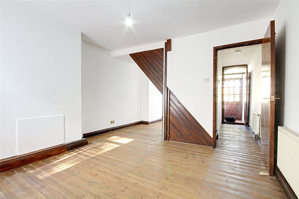 Property photo 2 of 17 Picture No. 02