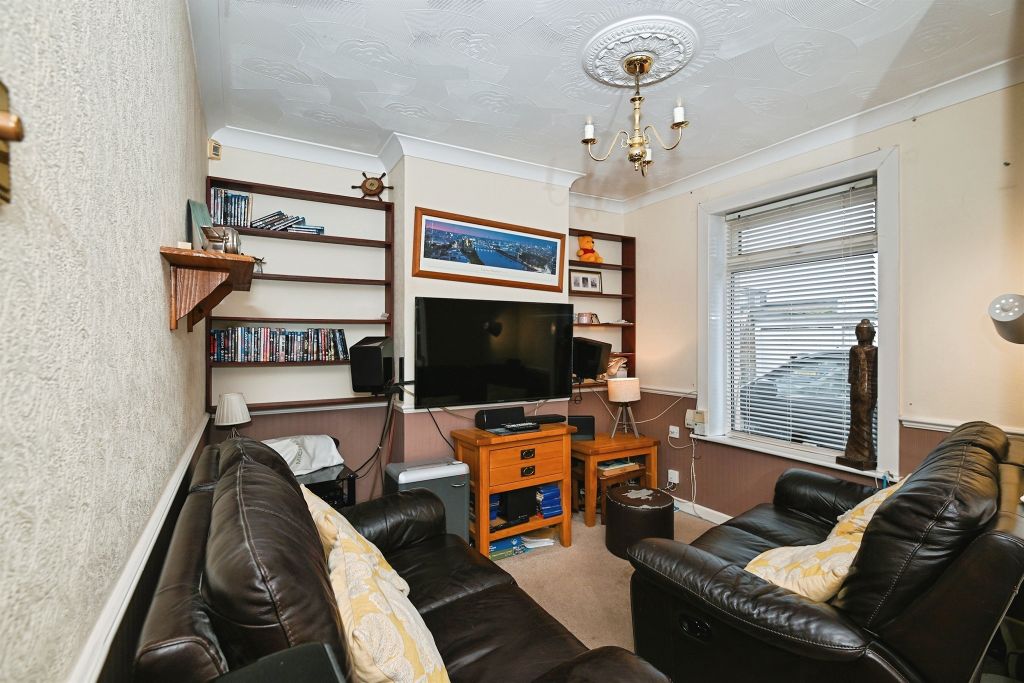 Property photo 2 of 9