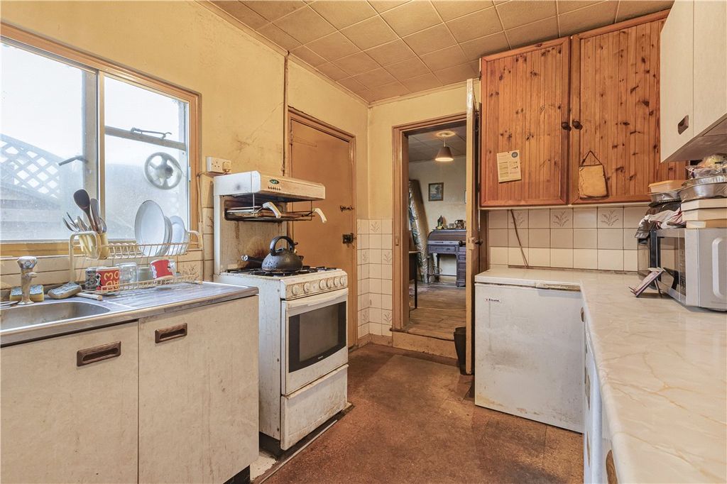 Property photo 3 of 19 Picture No. 10