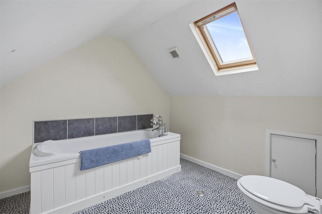 Additional image 29 of 4 bed flat for saleBrooklands Court, Otley LS21