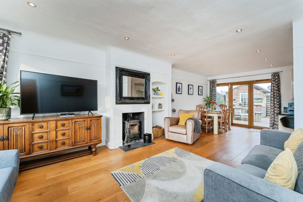 Property photo 3 of 20