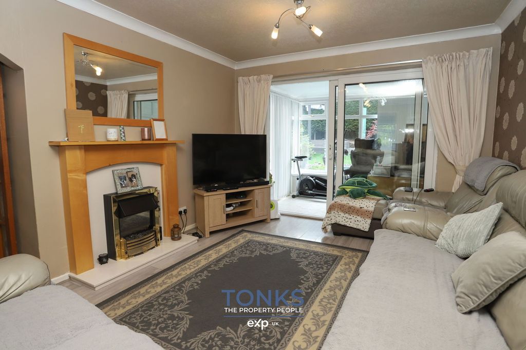 Property photo 3 of 18