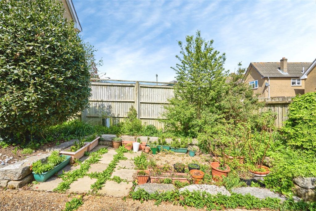 Property photo 2 of 12 Picture No. 69