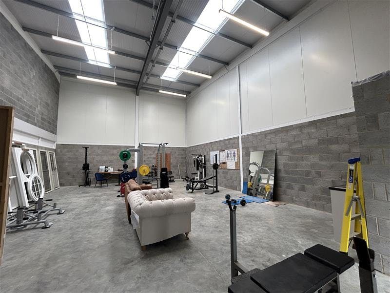 Property photo 2 of 5 21127Db0-6c0A-45E3-8d87-23F7Ac157Bbe.Jpg