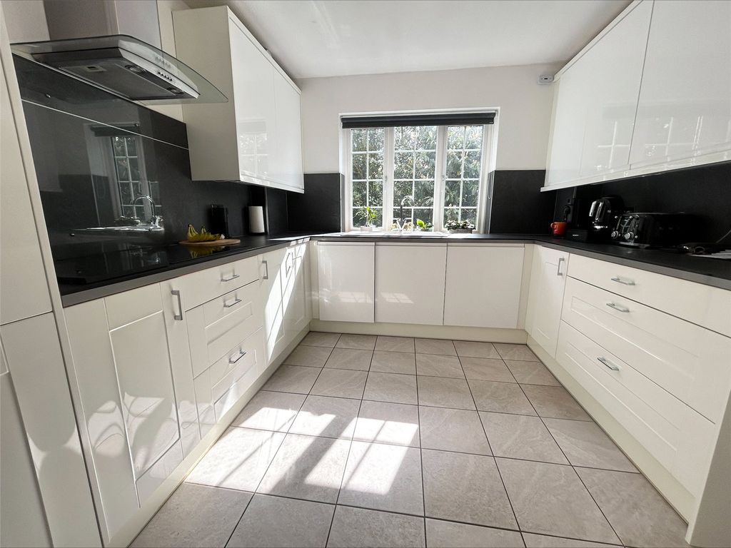 Property photo 3 of 14 Picture No. 07