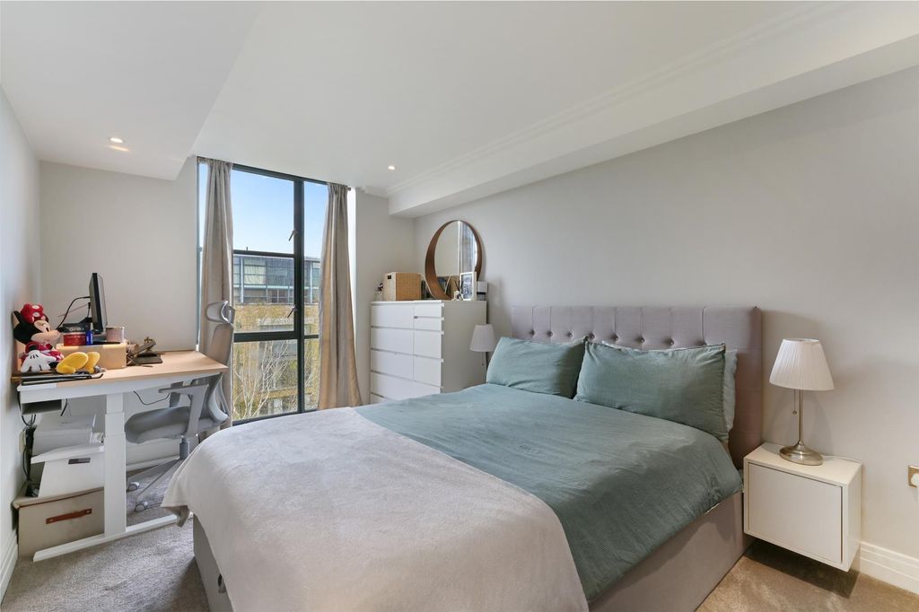 Property photo 3 of 10