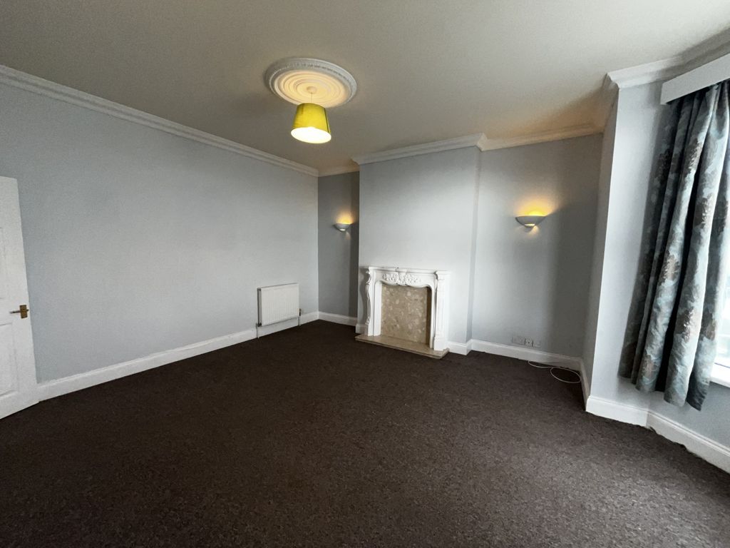 Property photo 3 of 19 Image 2