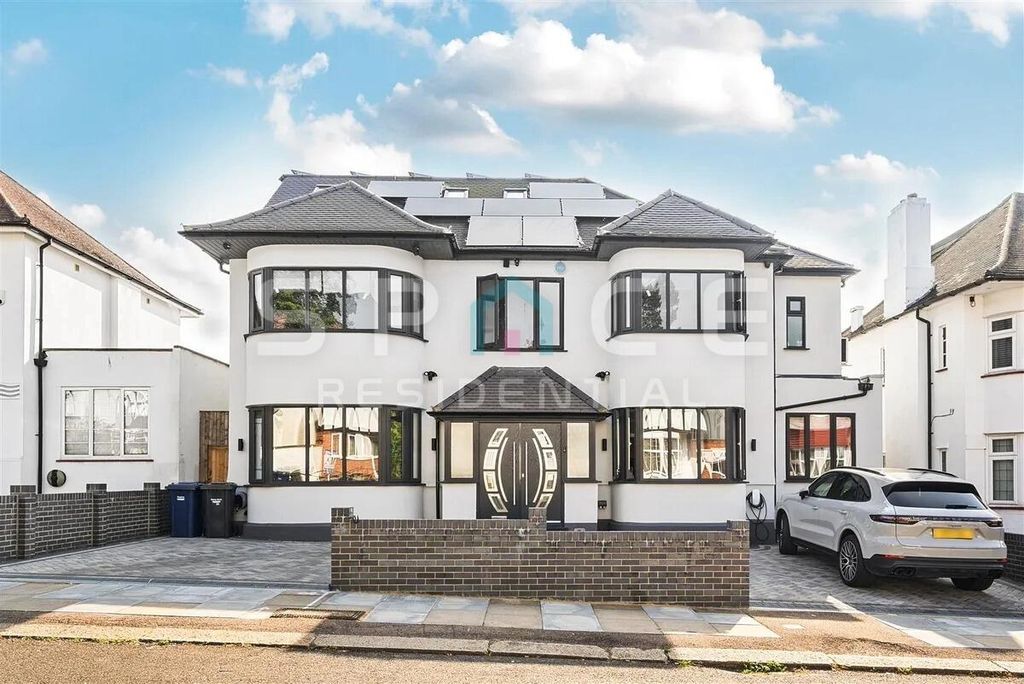 Property photo 1 of 23 Front (Exterior)