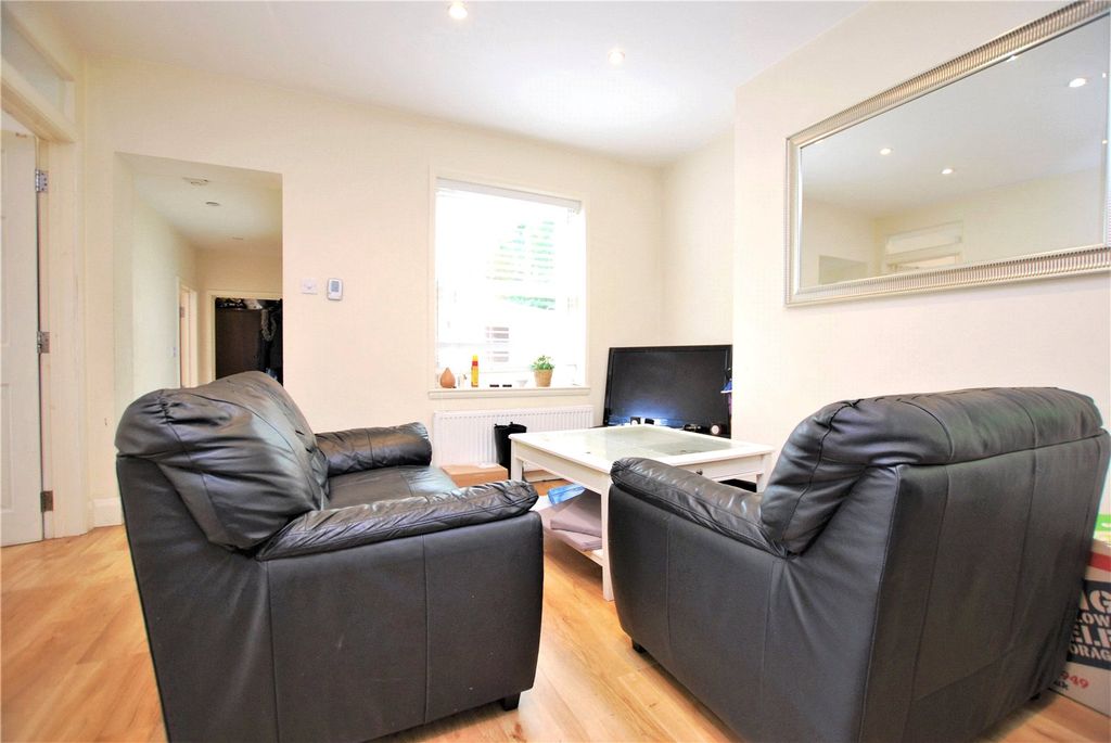 Property photo 3 of 11 Picture No. 17