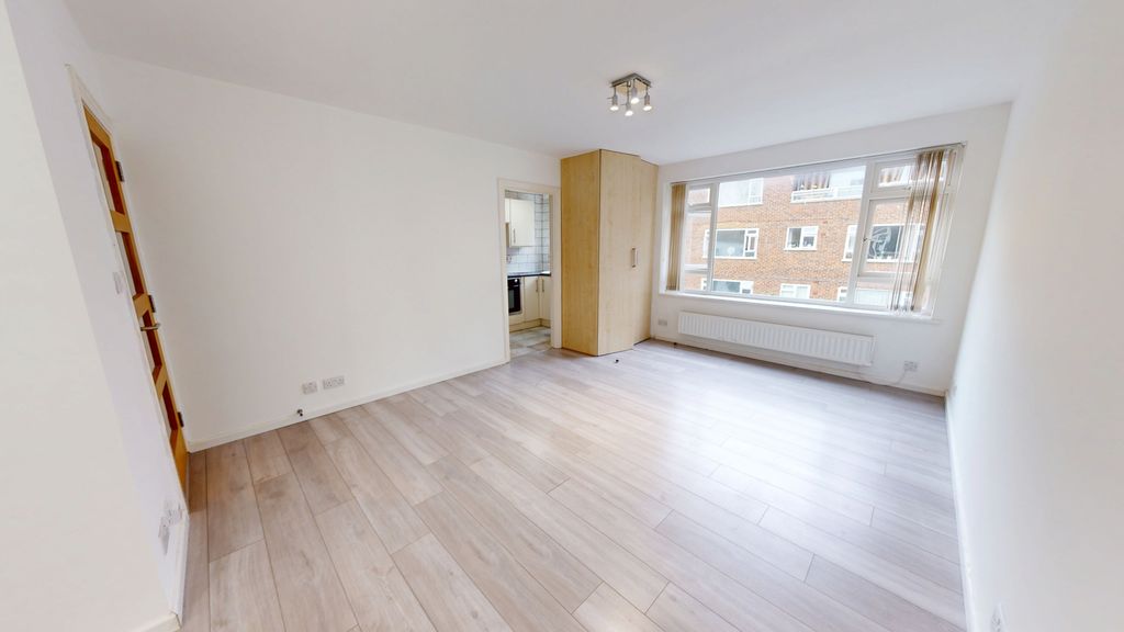 Property photo 1 of 4