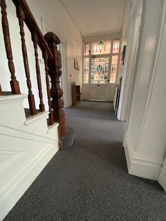 Property photo 3 of 32