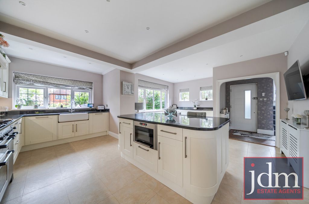 Property photo 3 of 34 175E551A-E2d5-444...