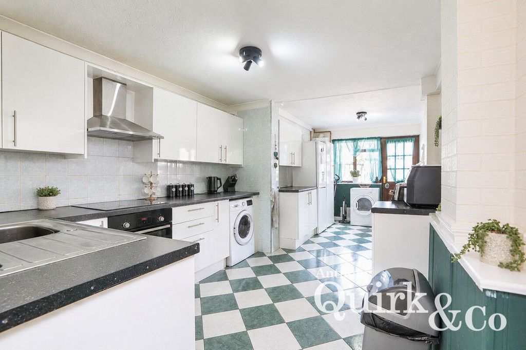 Property photo 3 of 13