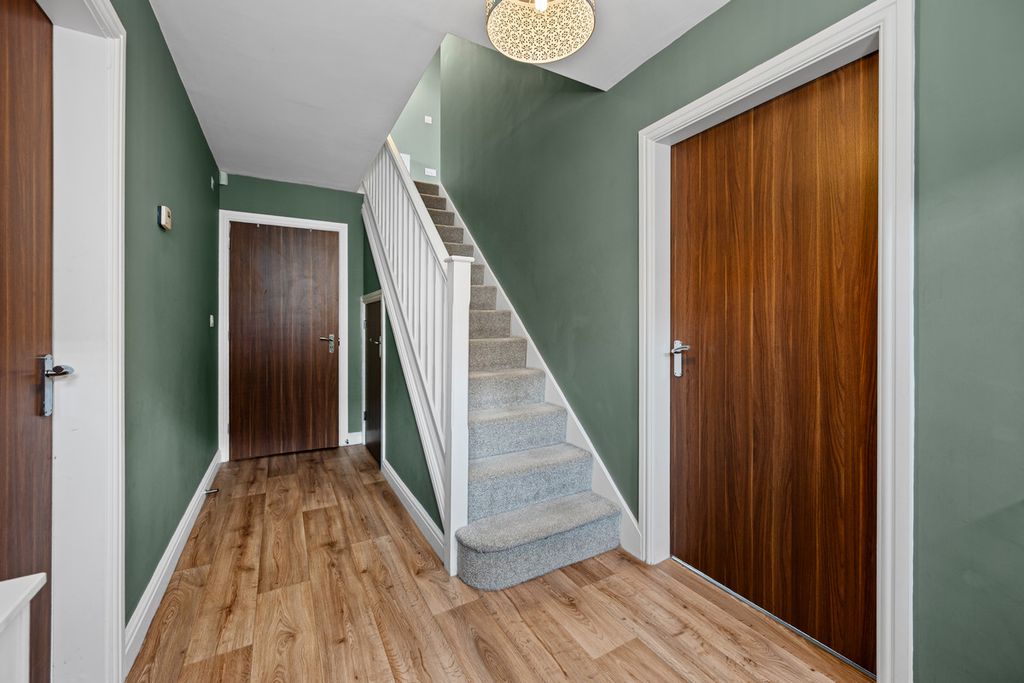 Property photo 3 of 30