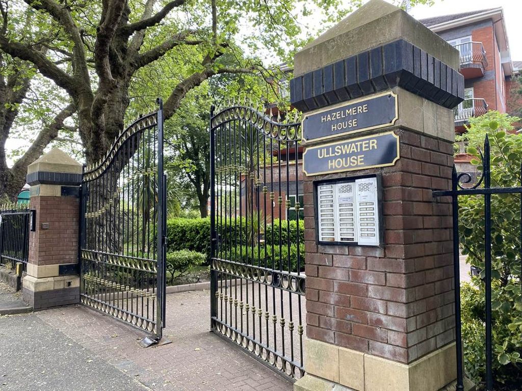 Property photo 1 of 4