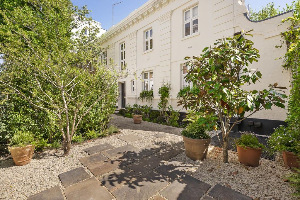Property photo 1 of 16 Awinship-10134-22.Jpg
