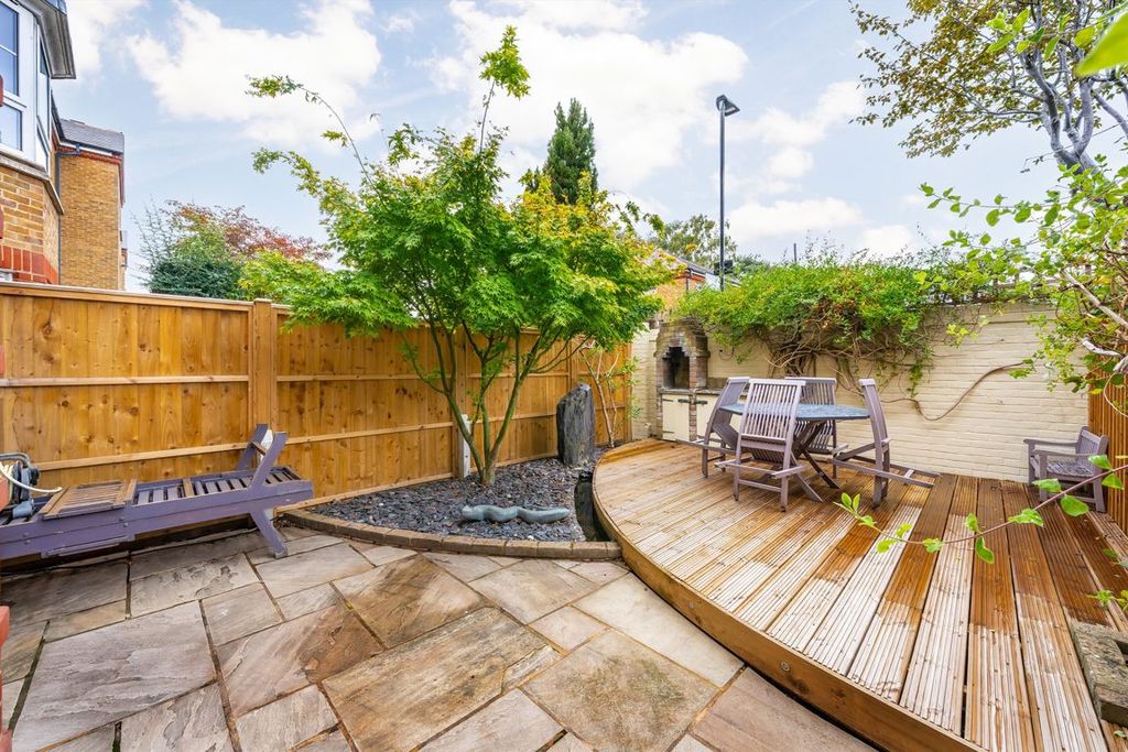 Property photo 3 of 7