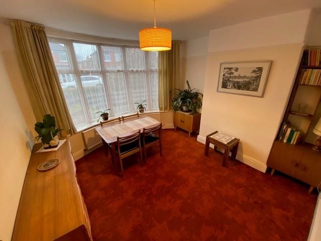 Property photo 2 of 20 Front Reception