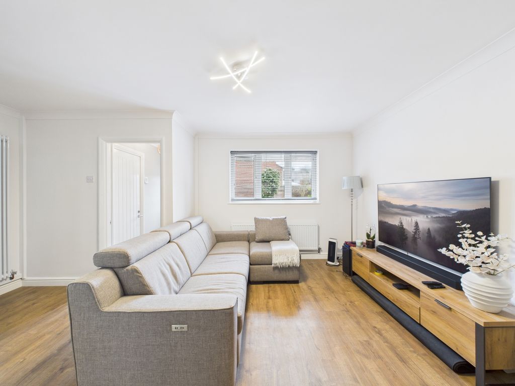 Property photo 2 of 43 Cam02023G0-Pr0197-Still008