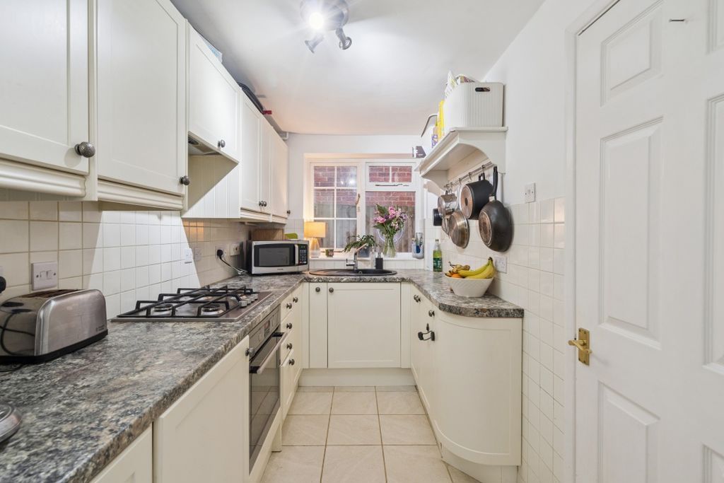 Property photo 3 of 6 Photo 5