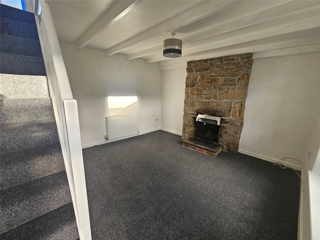 Property photo 3 of 10 3 - Picture No. 06