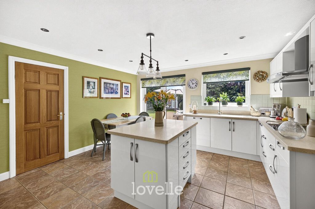 Property photo 3 of 54