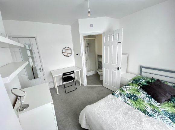 Property photo 2 of 19 Bedroom