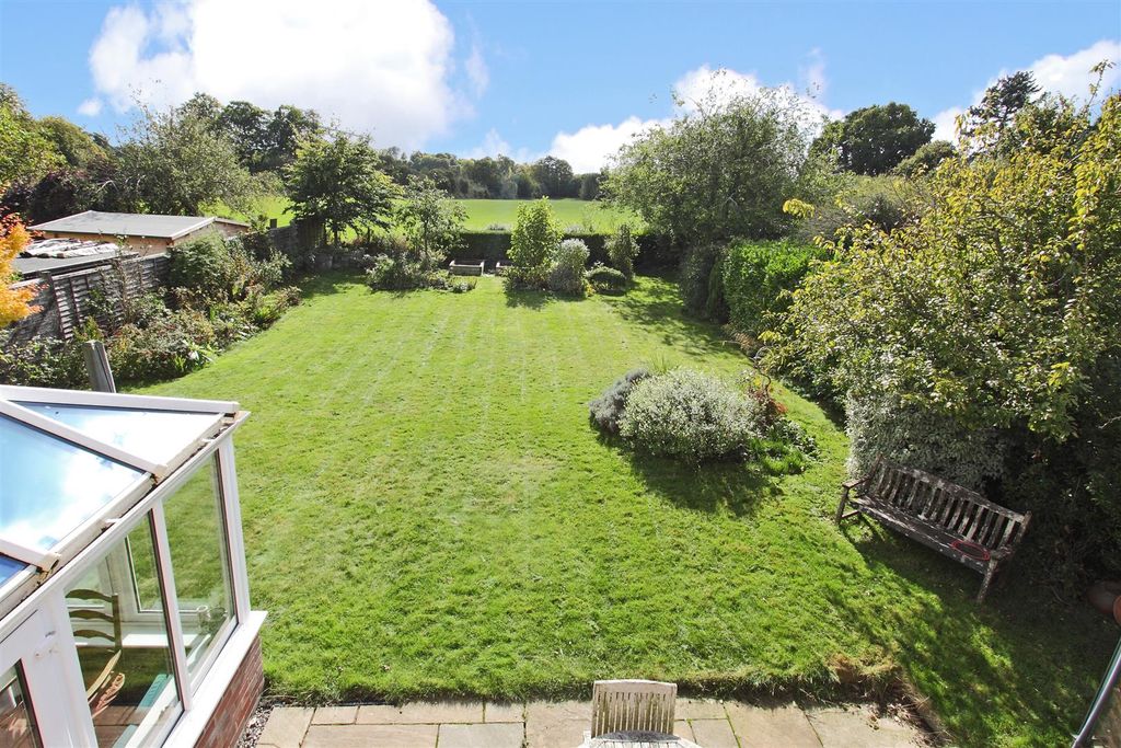 Property photo 2 of 8 Greenacres