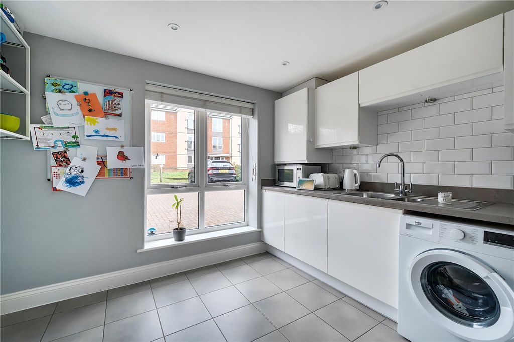 Property photo 3 of 21 Picture No. 14