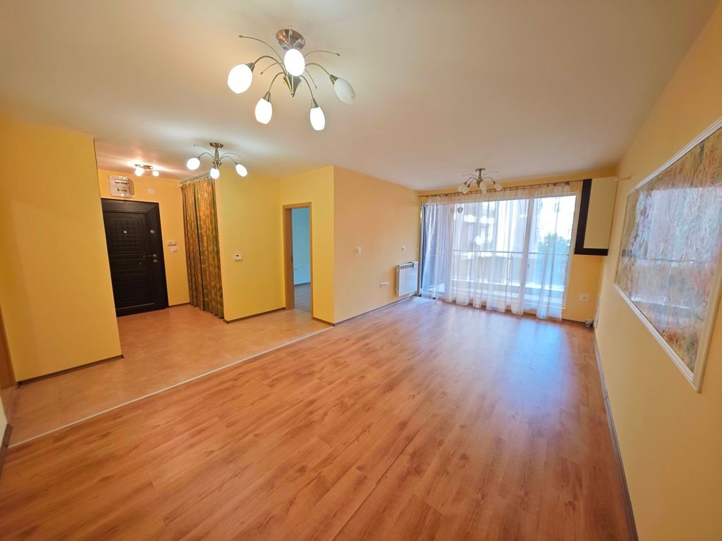 Property photo 3 of 12