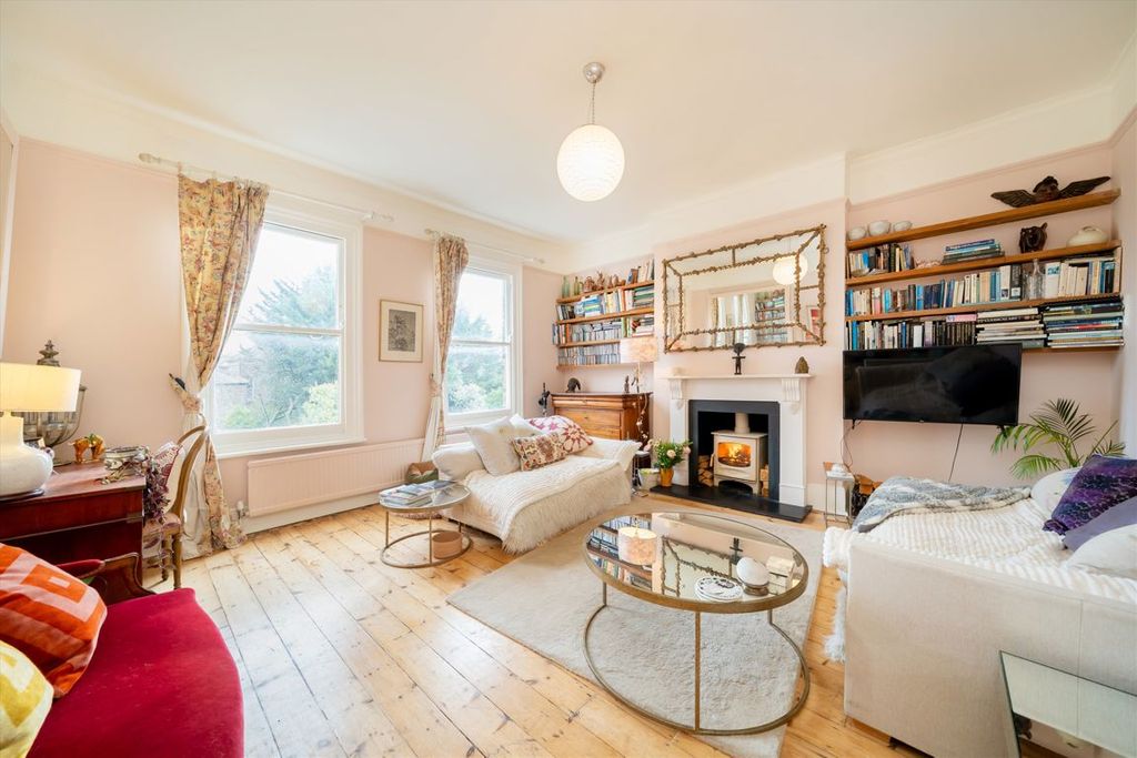 Property photo 2 of 10