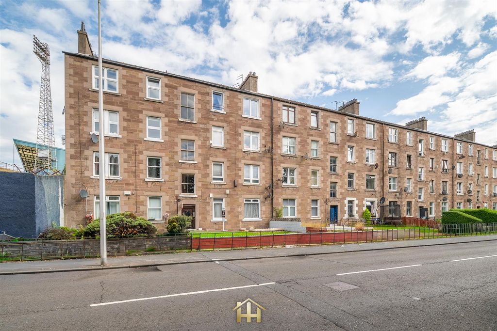 Property photo 1 of 23 G-R 93 Dens Road Dundee Dd3 7Hu 120826 Edit (13 Of