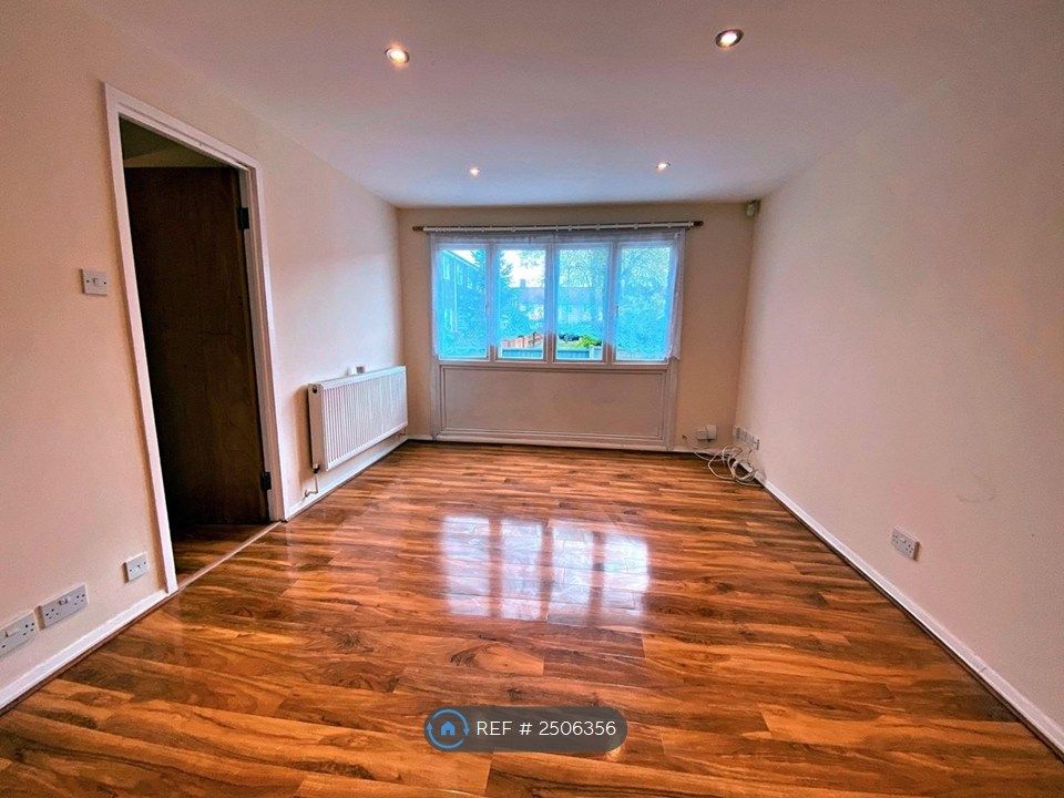 Property photo 2 of 11 Living Space/Room