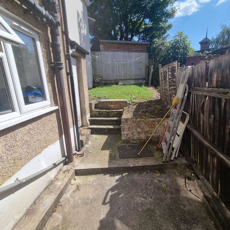 Property photo 3 of 6