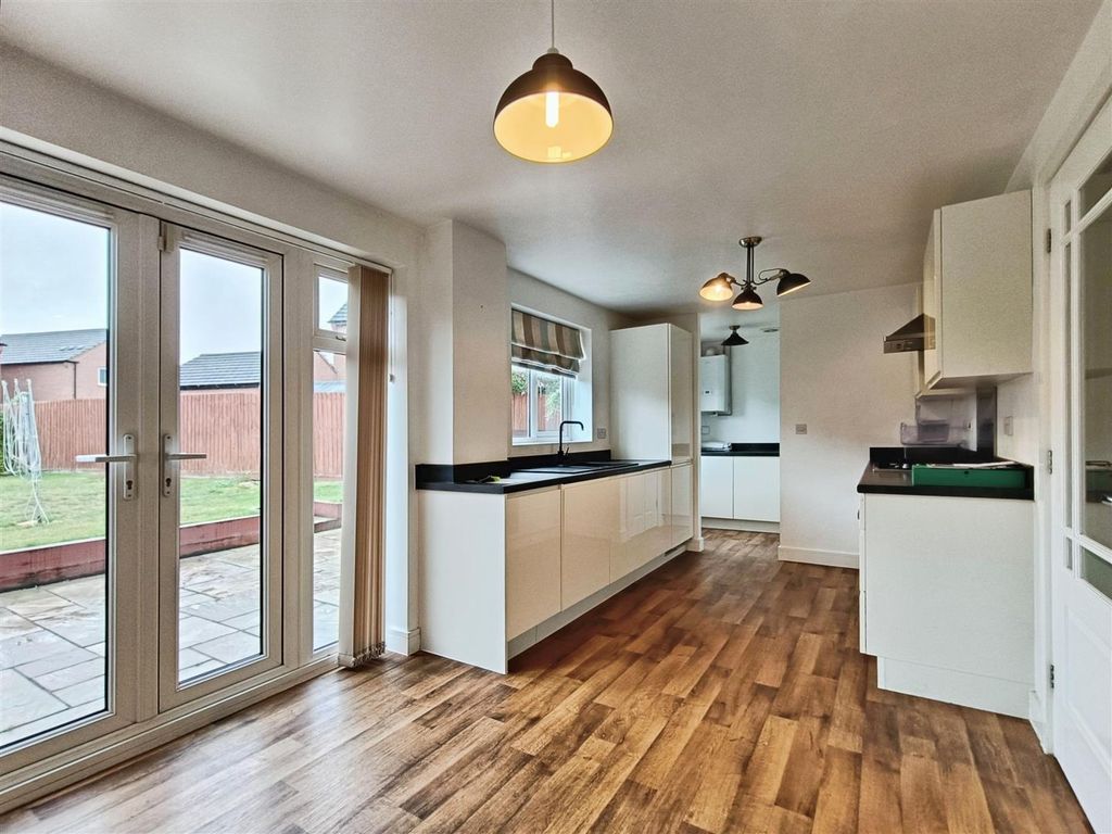 Property photo 3 of 21 6cc5337E-1000080269.Jpg