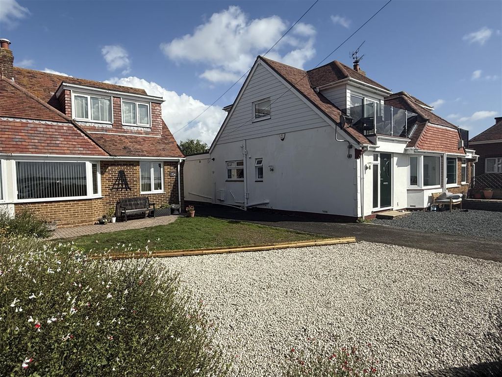 Property photo 1 of 26 Front Parking