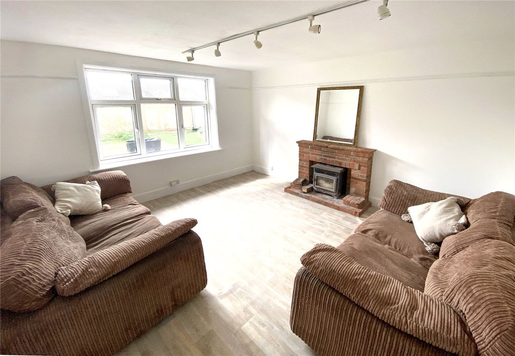 Property photo 2 of 11 Picture No. 10