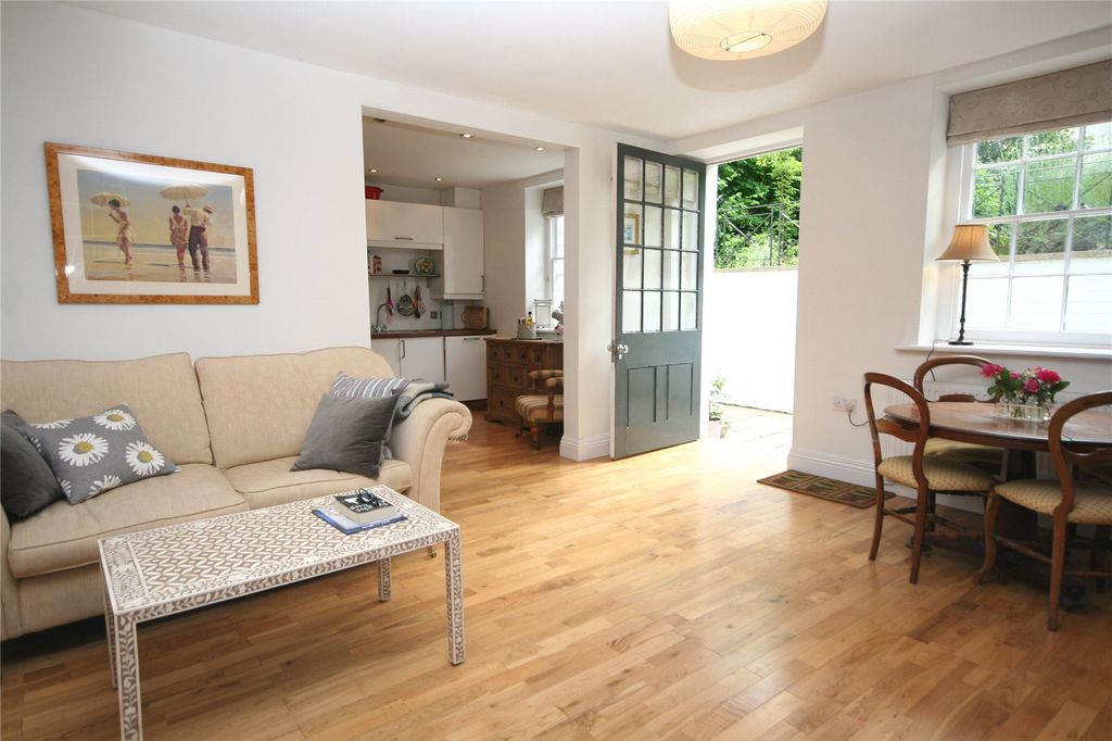 Property photo 1 of 11 Picture No. 04