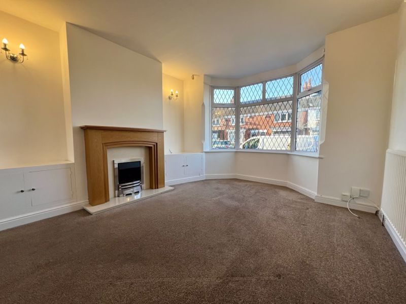 Property photo 2 of 11 Lounge